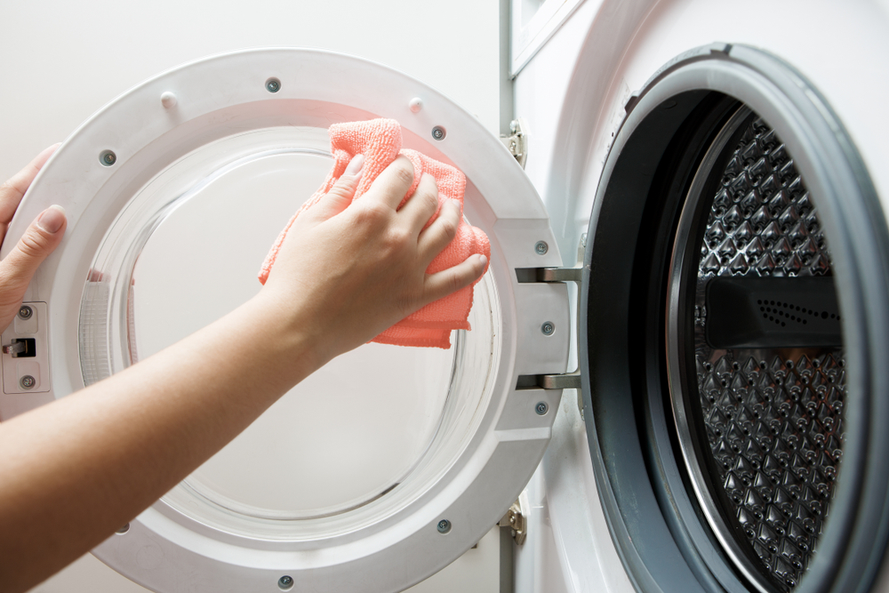 Máy giặt LG có mùi hôi dù đã vệ sinh