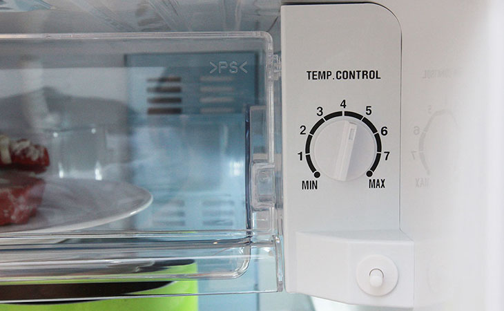 Nhấn giữ nút Refrigerator và Ice Plus để tắt Demo Mode tủ lạnh LG