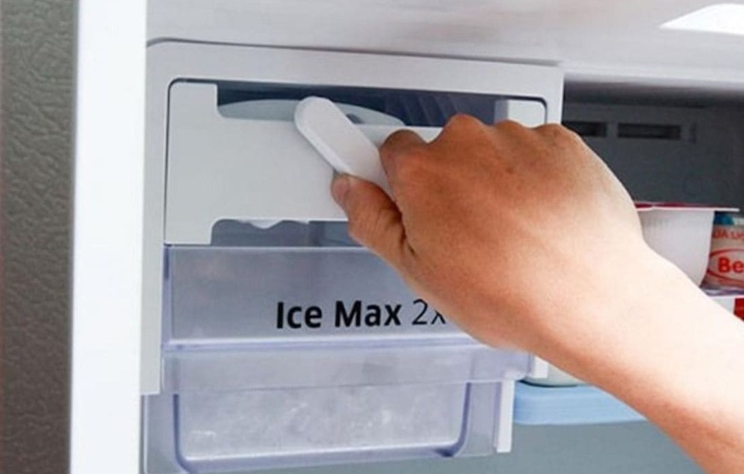 Tủ Lạnh LG Làm Đá Chậm Không Rơi Đá